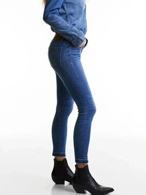 Denim Forum The Nico Mid Rise Skinny Crop size 26W NWT